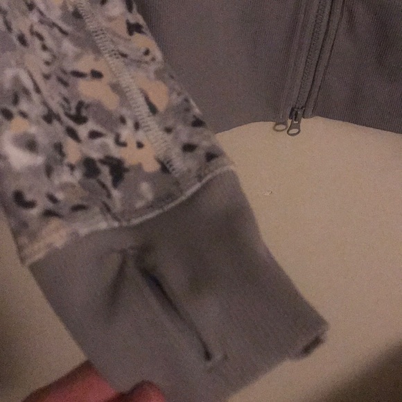 Lululemon Jacket - Picture 2 of 8